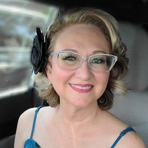 Meet your Posher, Posh